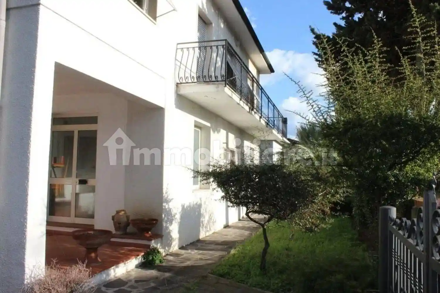 Villa in vendita a Cecina