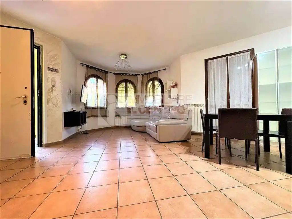 Appartamento in vendita a Luni