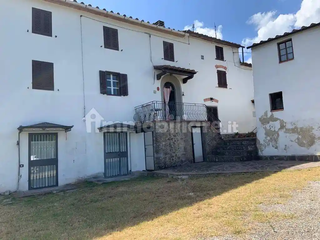 Casa indipendente in vendita a Montecatini-Terme