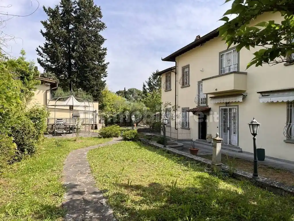 Villa in vendita a Firenze