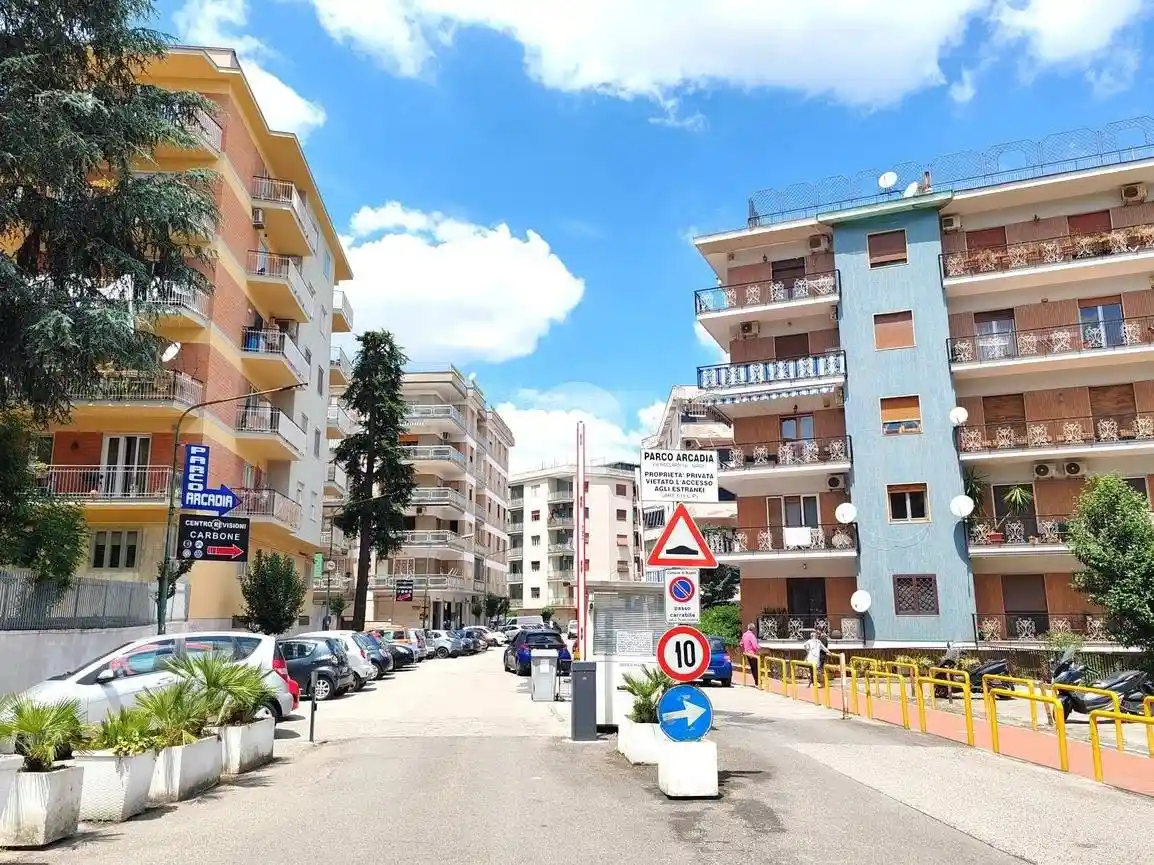 Appartamento in vendita a Napoli