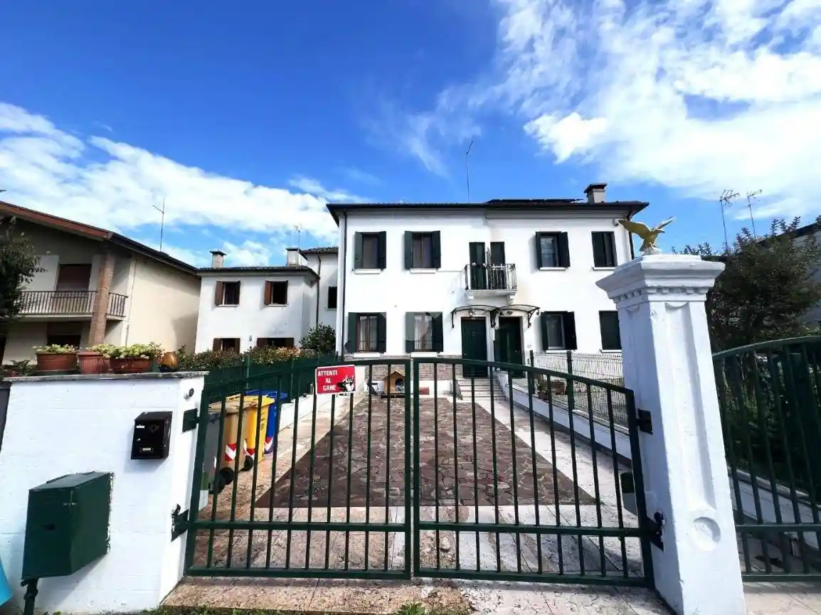 Villa in vendita a Silea