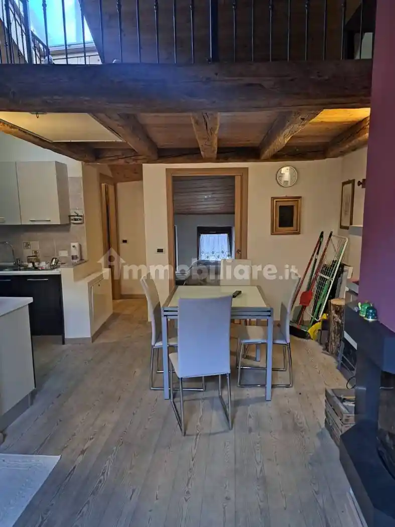 Appartamento in vendita a Pellizzano