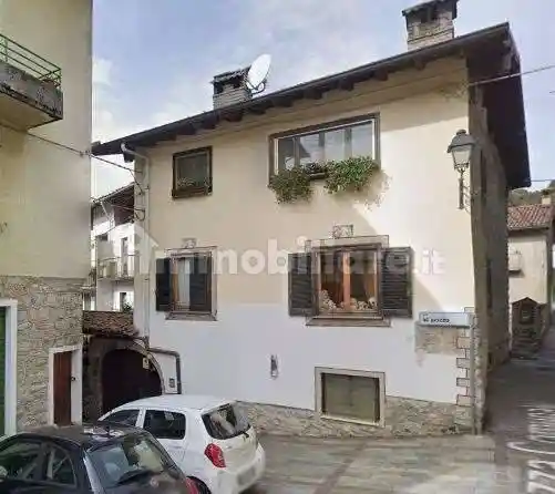 Appartamento in vendita a Barzio