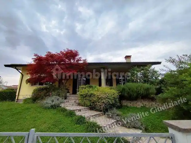 Villa in vendita a Vescovana