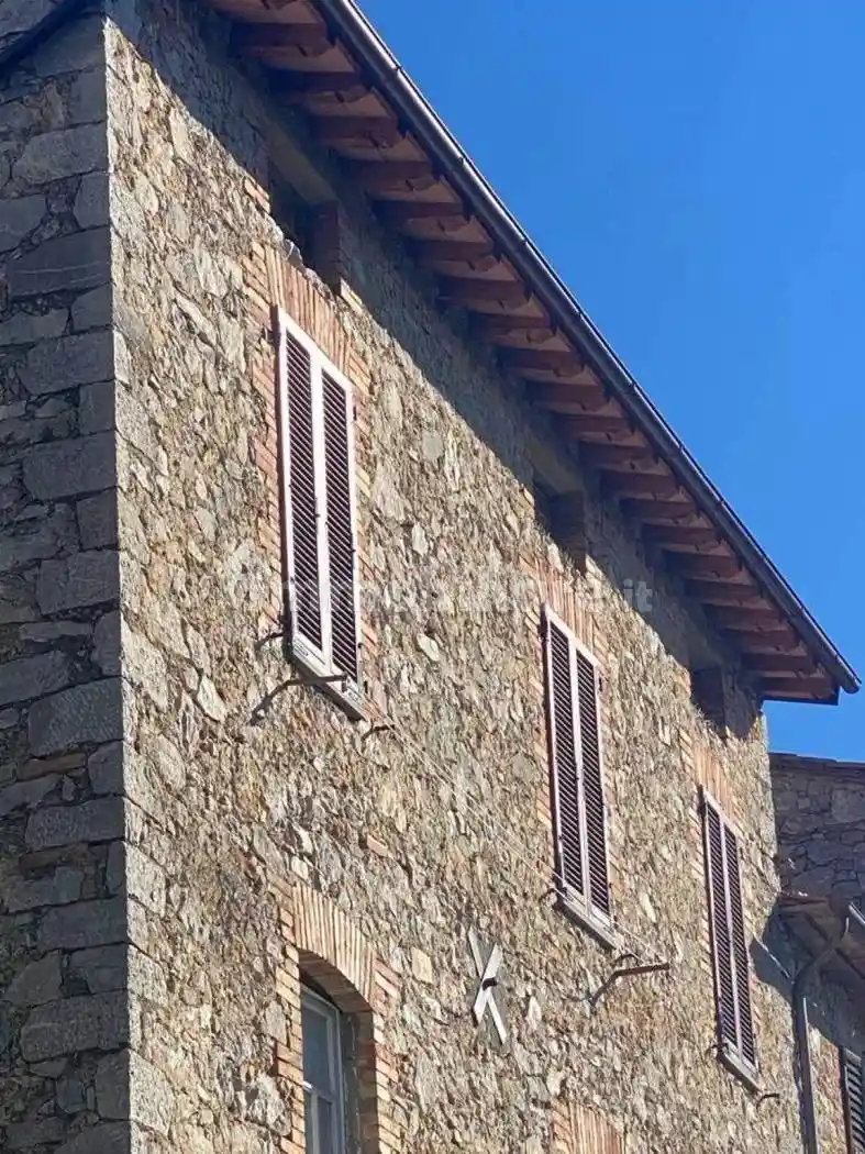 Appartamento in vendita a Roccalbegna