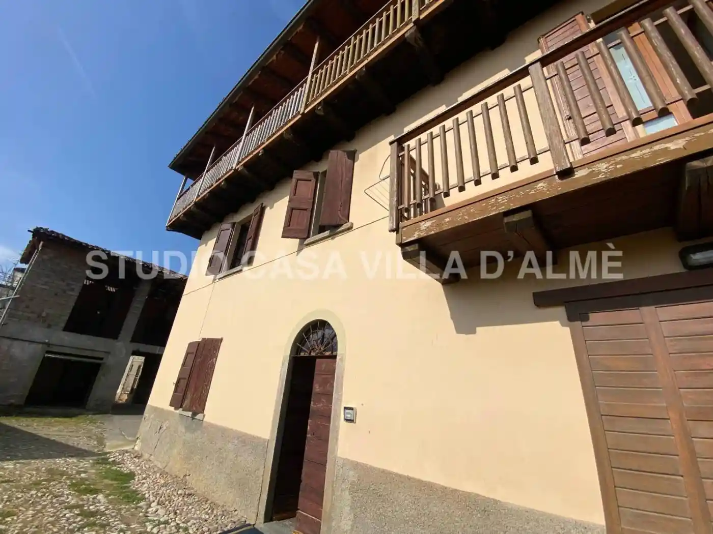 Appartamento in vendita a Barzana