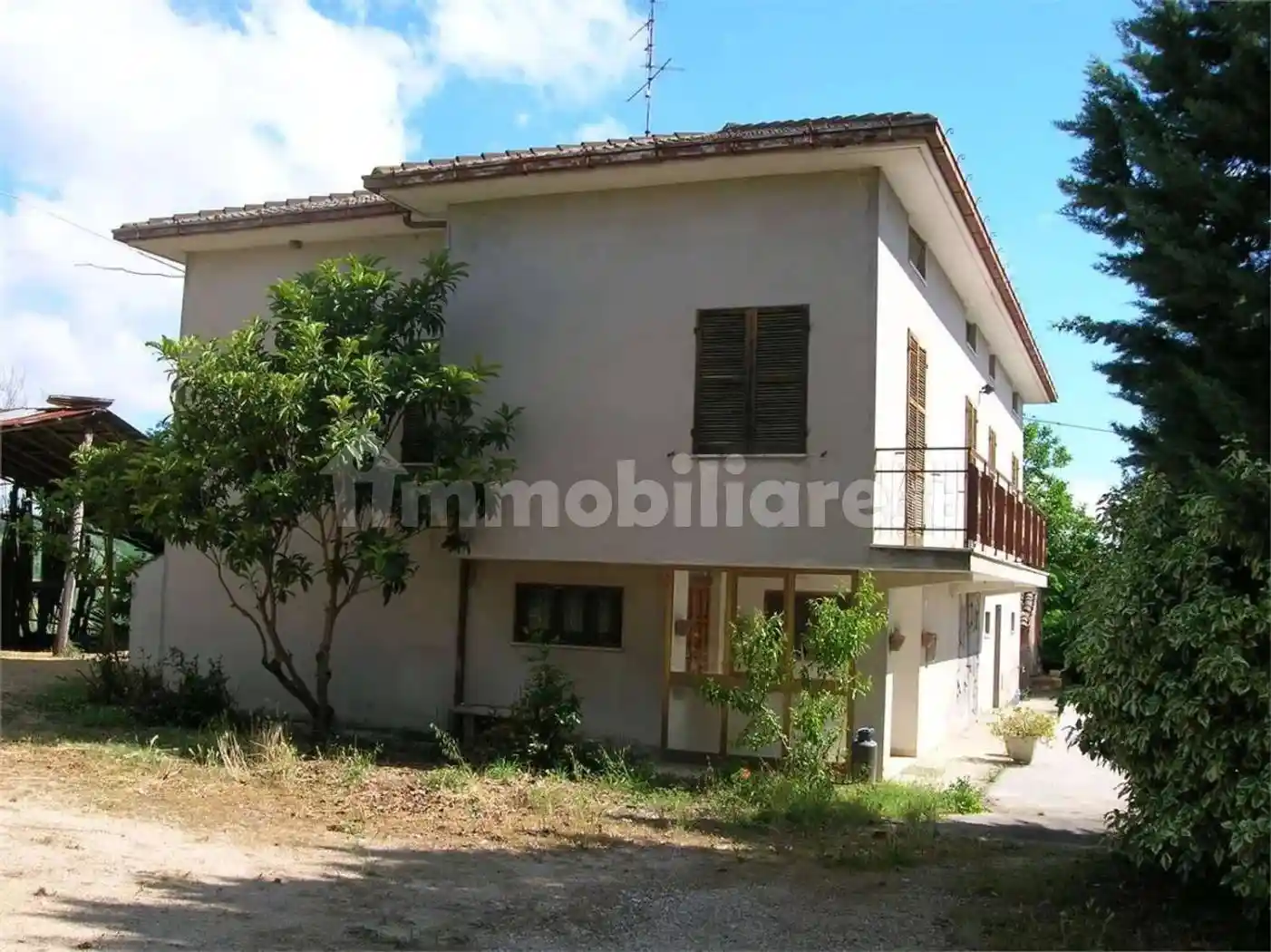 Villa in vendita a Monteleone di Fermo