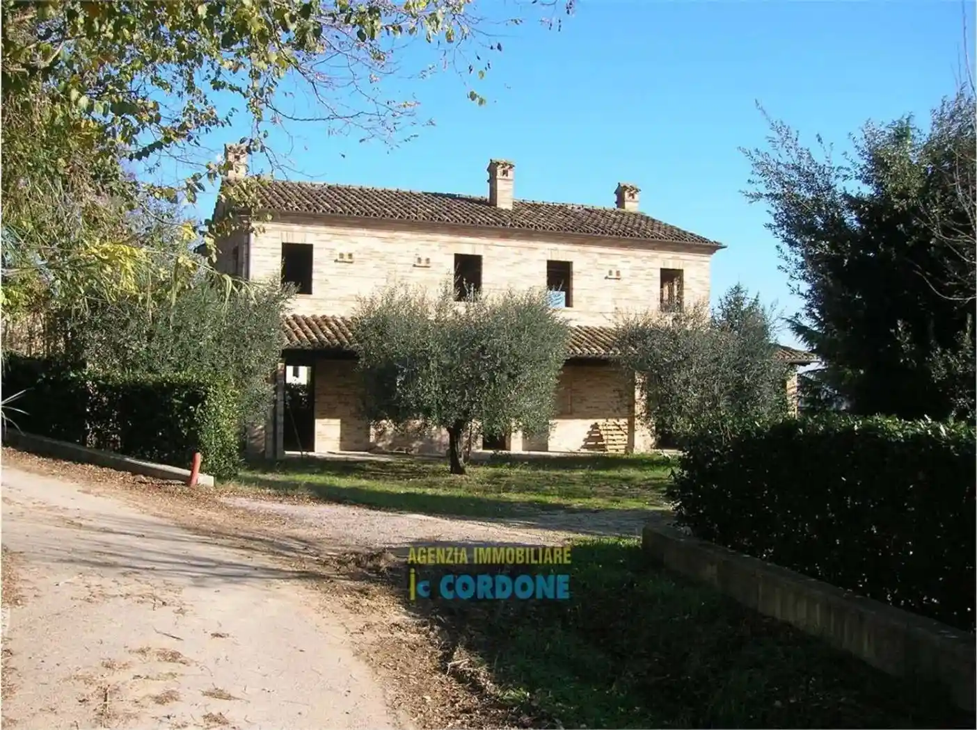 Rustico - Casale in vendita a Grottazzolina