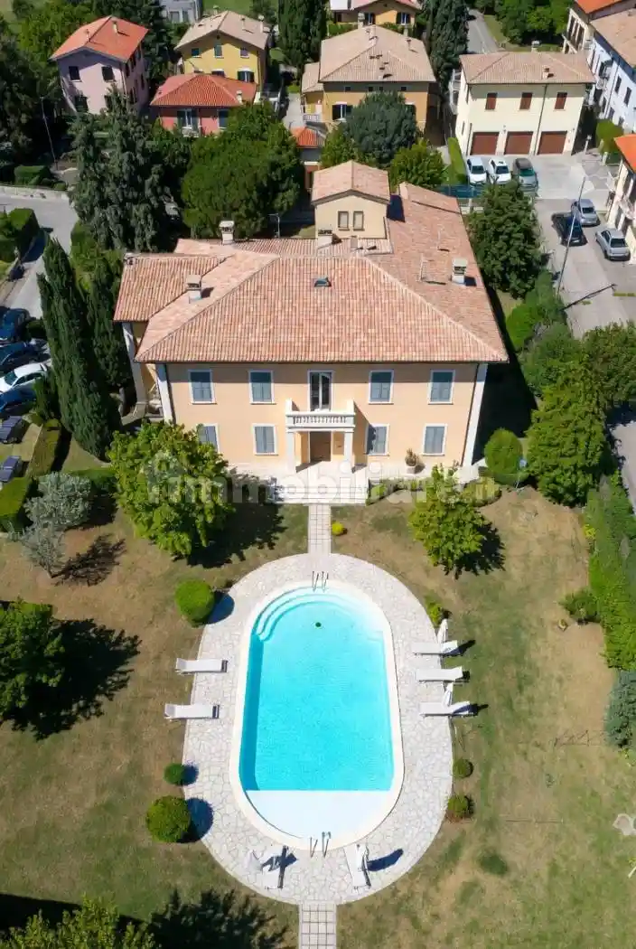 Villa in vendita a Paese