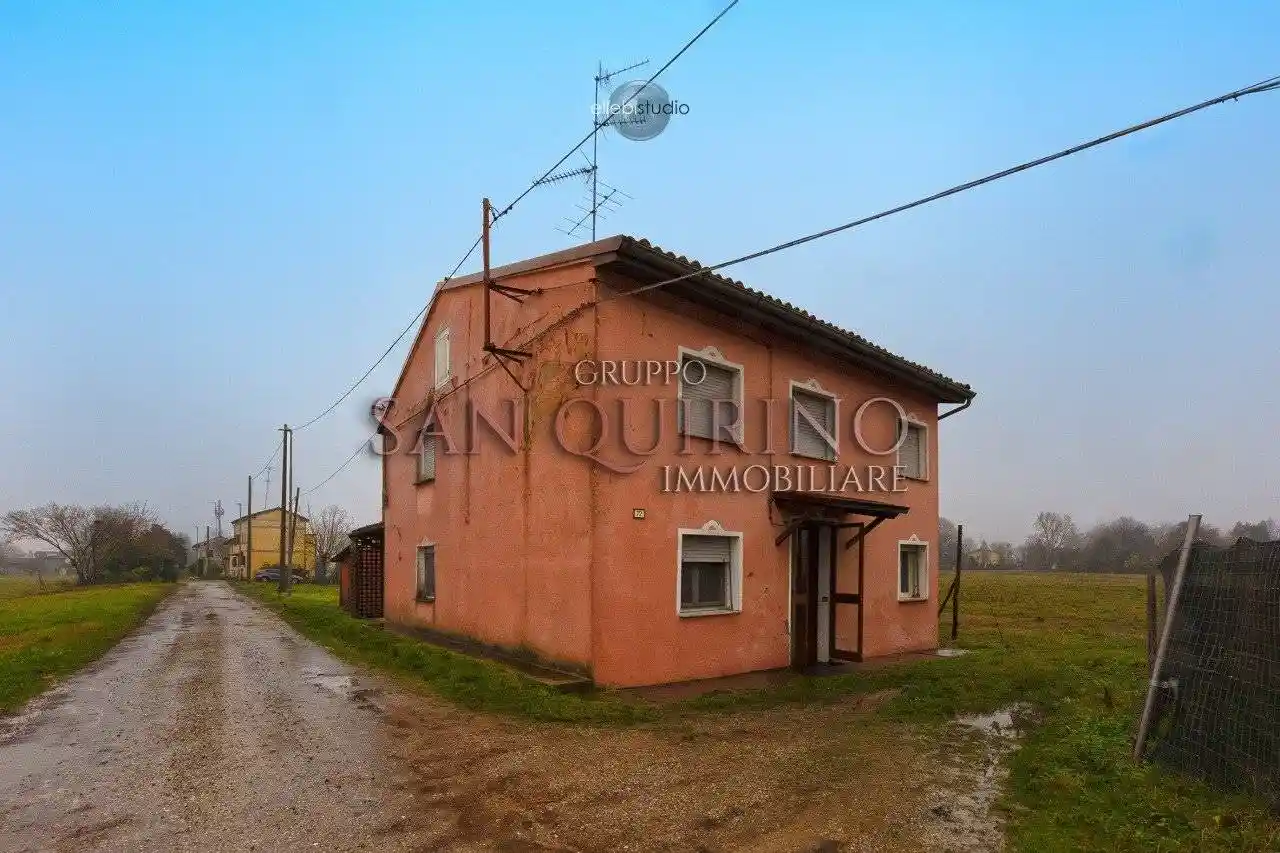 Casa indipendente in vendita a Rolo