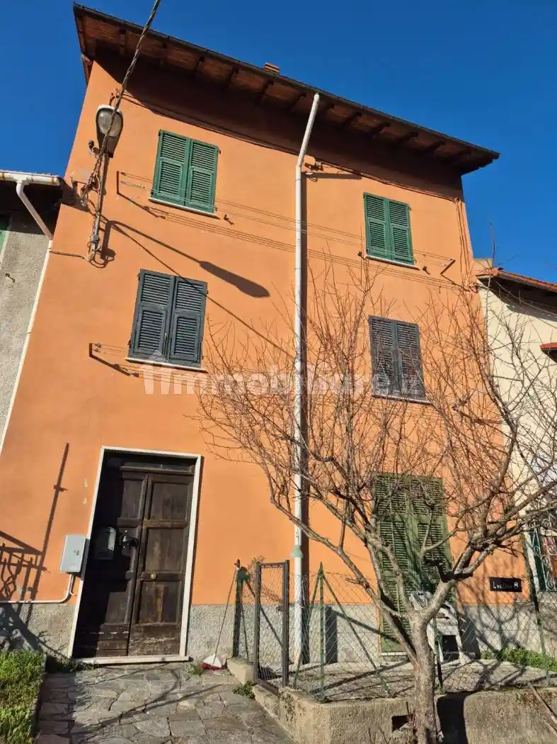 Appartamento in vendita a Montoggio