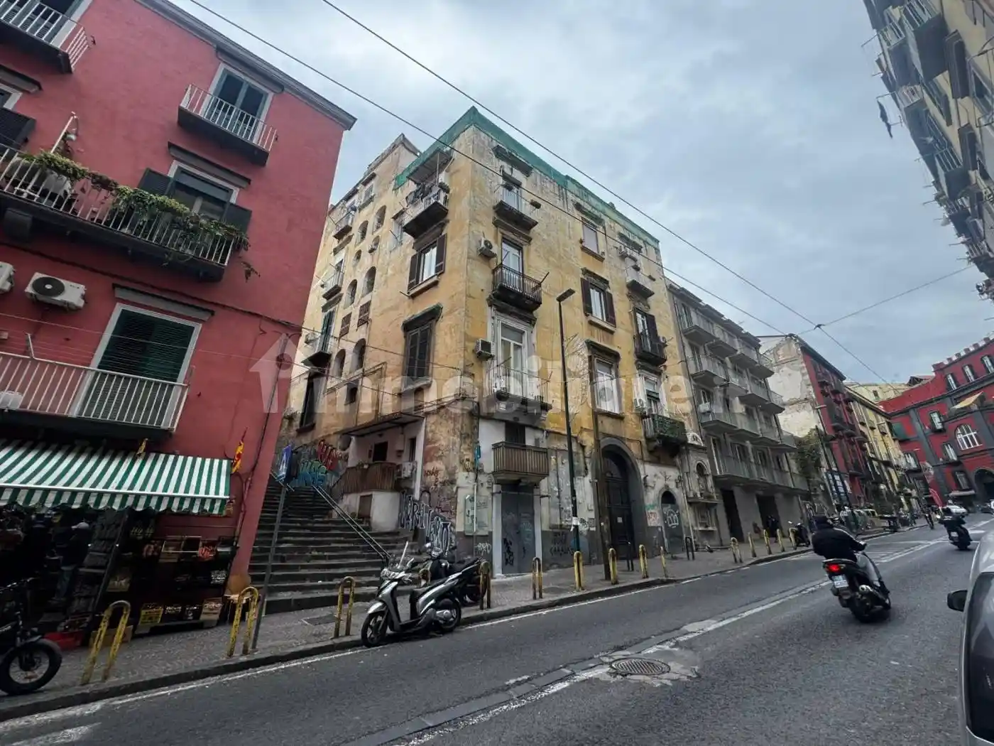 Appartamento in vendita a Napoli