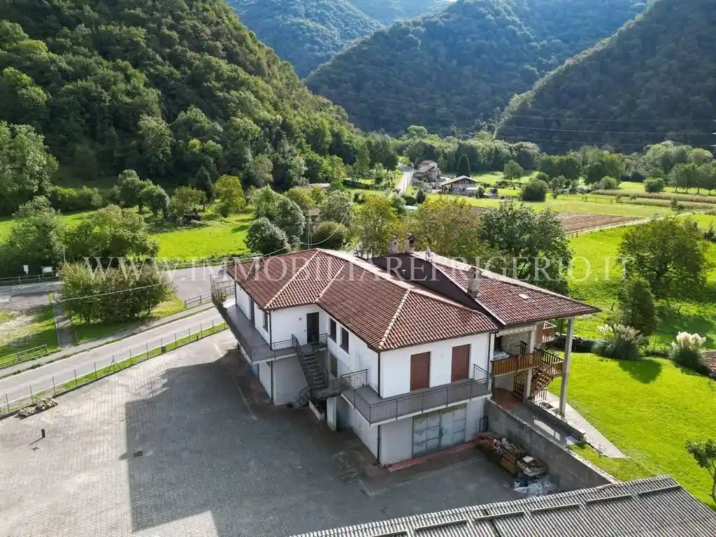 Casa indipendente in vendita a Calolziocorte