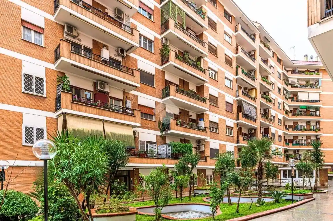 Appartamento in vendita a Roma