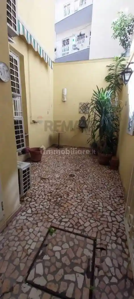 Appartamento in affitto a Napoli