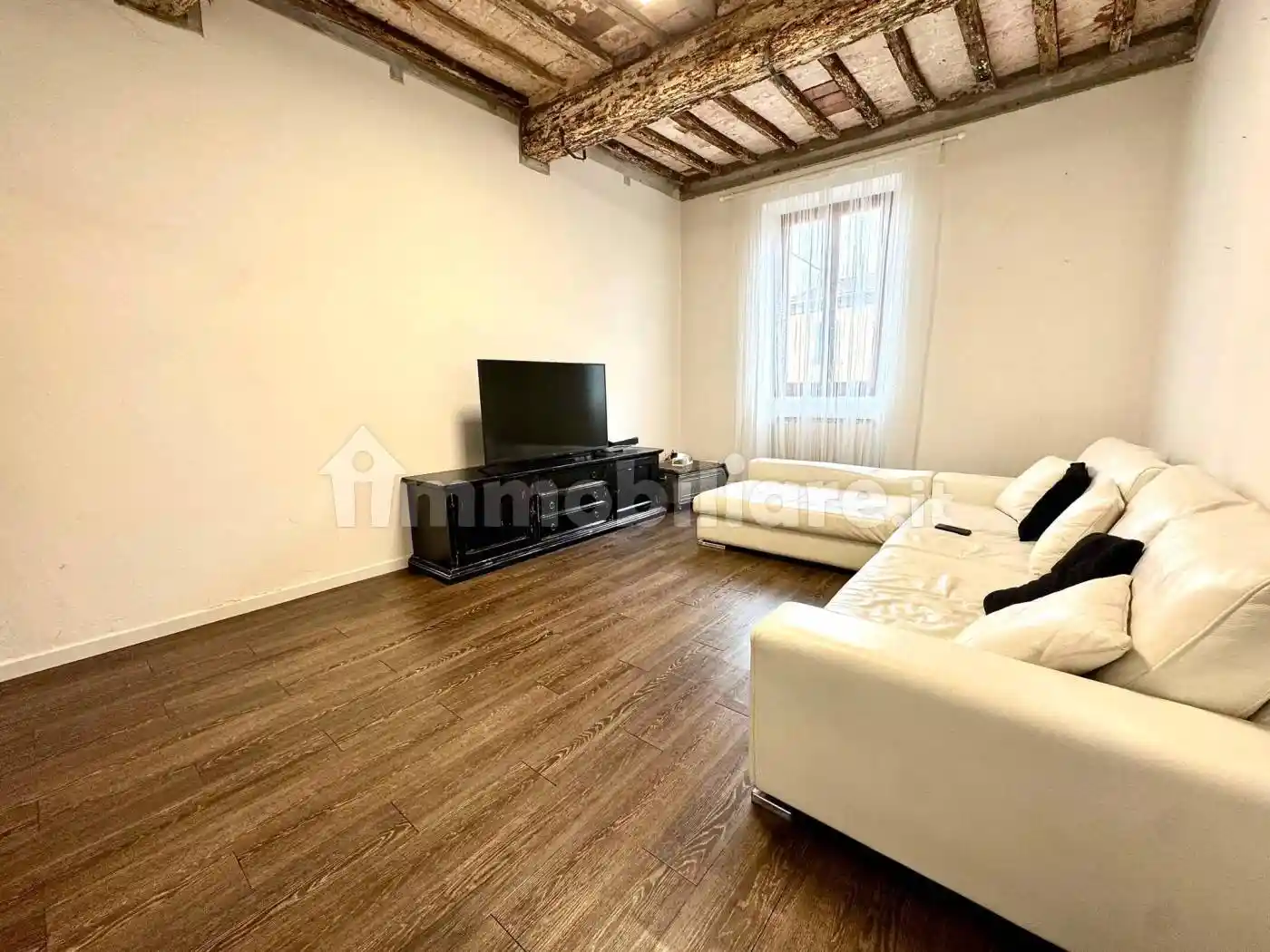 Casa indipendente in vendita a Montevarchi