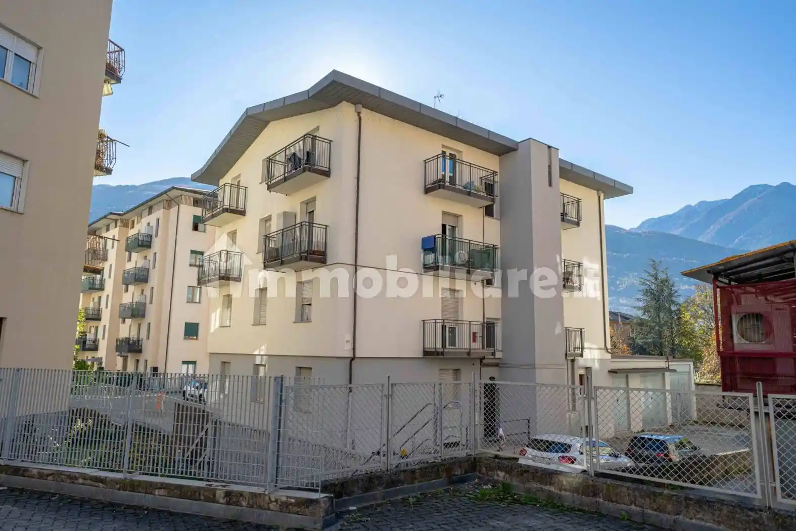 Palazzo - Edificio in vendita a Sondrio