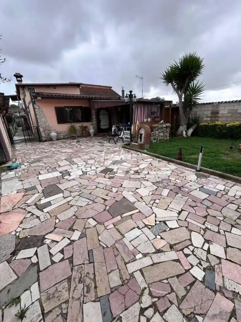 Villa in vendita a Aprilia