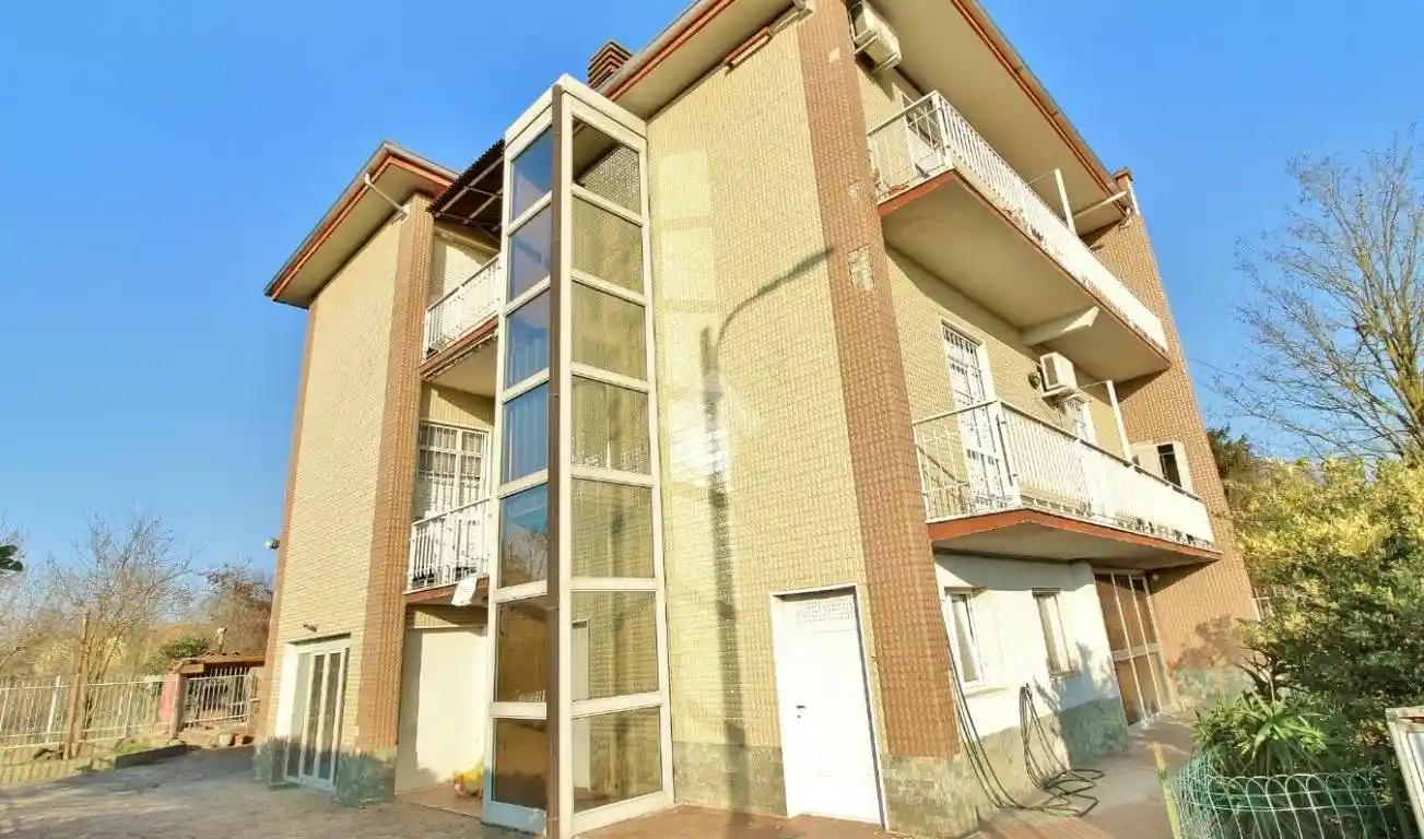 Villa in vendita a Voghera