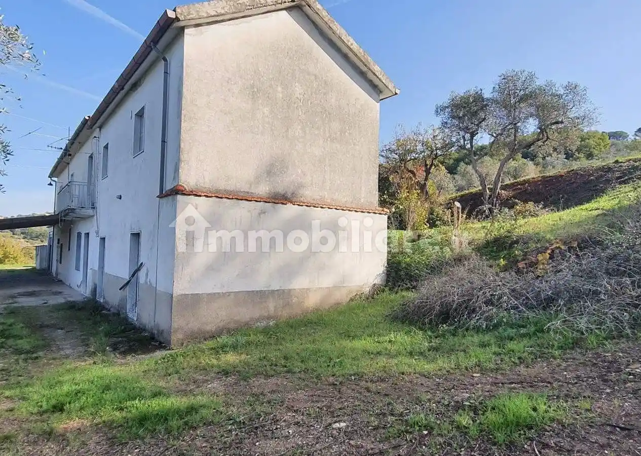 Rustico - Casale in vendita a Serre