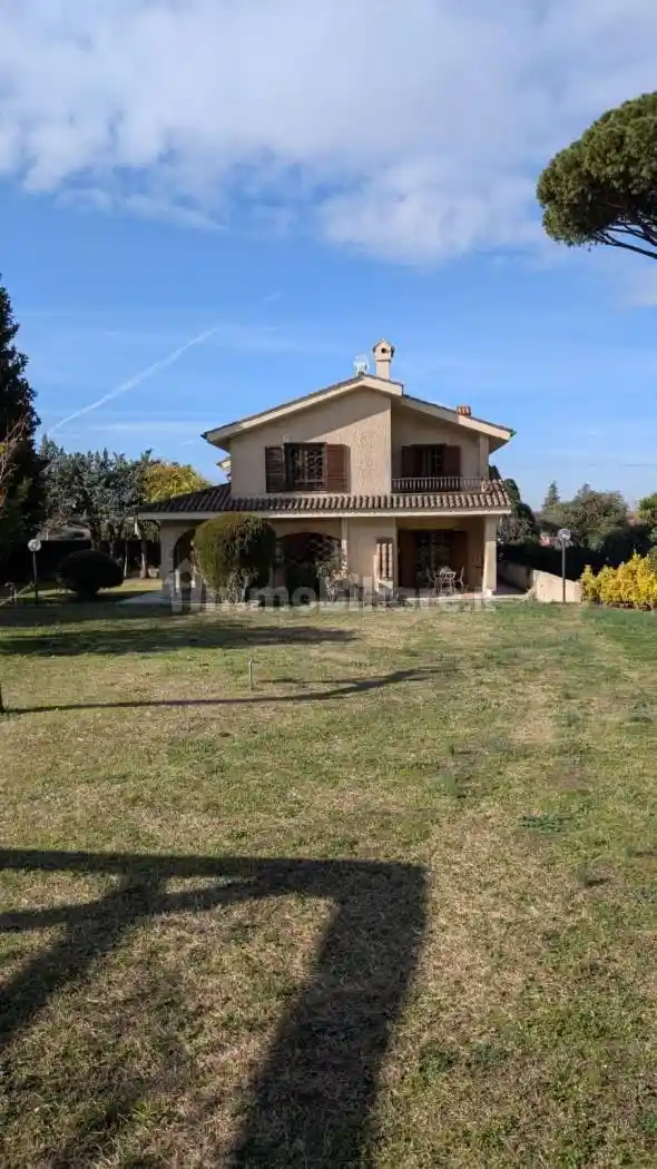 Villa in vendita a Grottaferrata