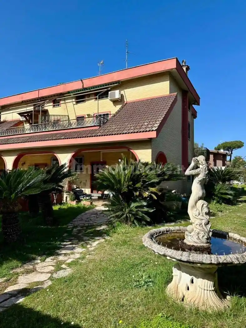 Villa in vendita a Roma