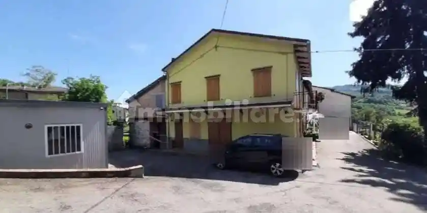 Casa indipendente in vendita a Langhirano