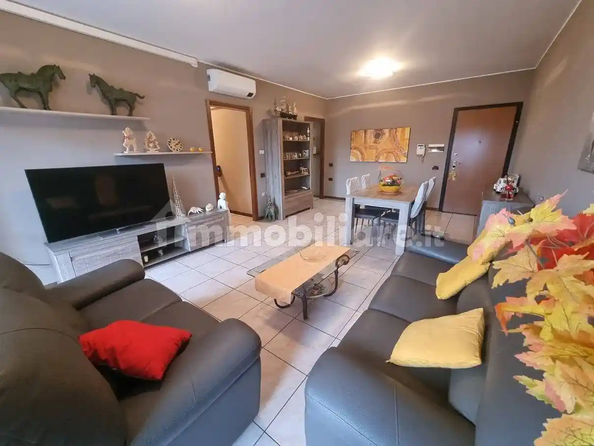 Appartamento in vendita a Limbiate