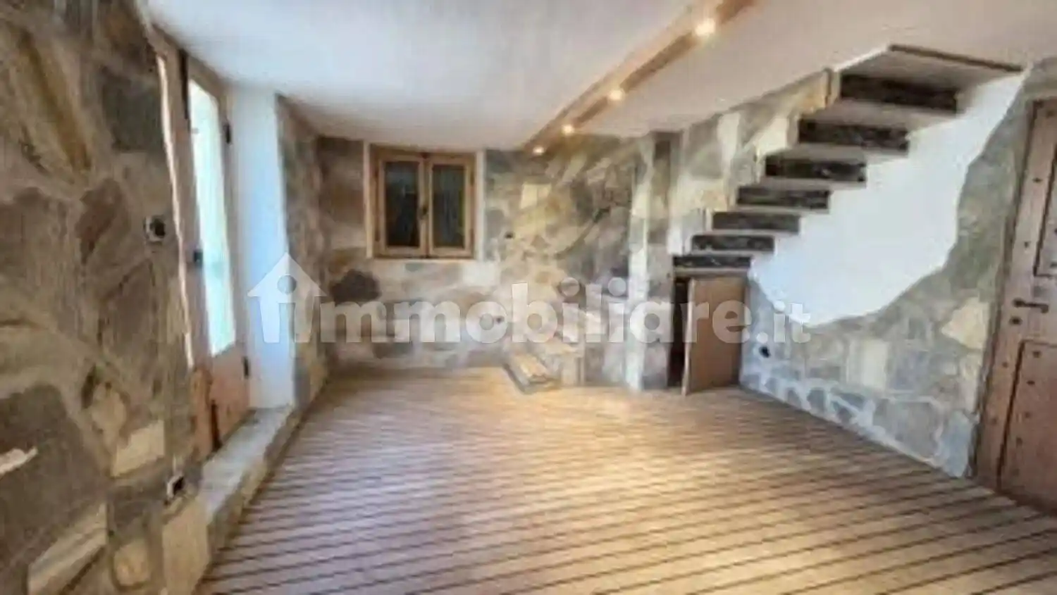 Rustico - Casale in vendita a Camaiore