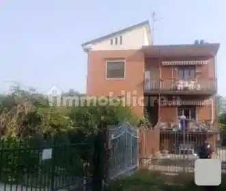 Villa in vendita a Torre d'Isola