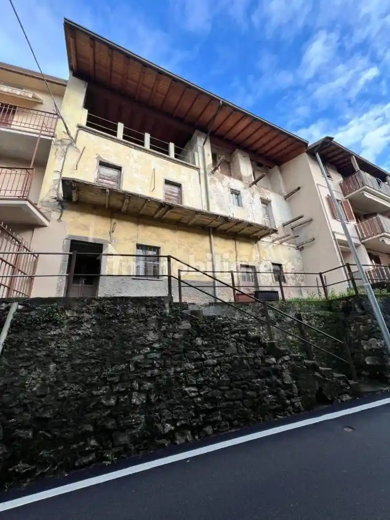 Casa indipendente in vendita a Pradalunga