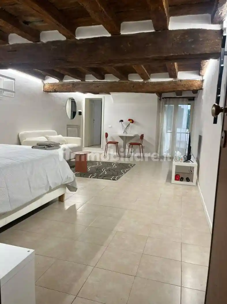 Appartamento in vendita a Modena