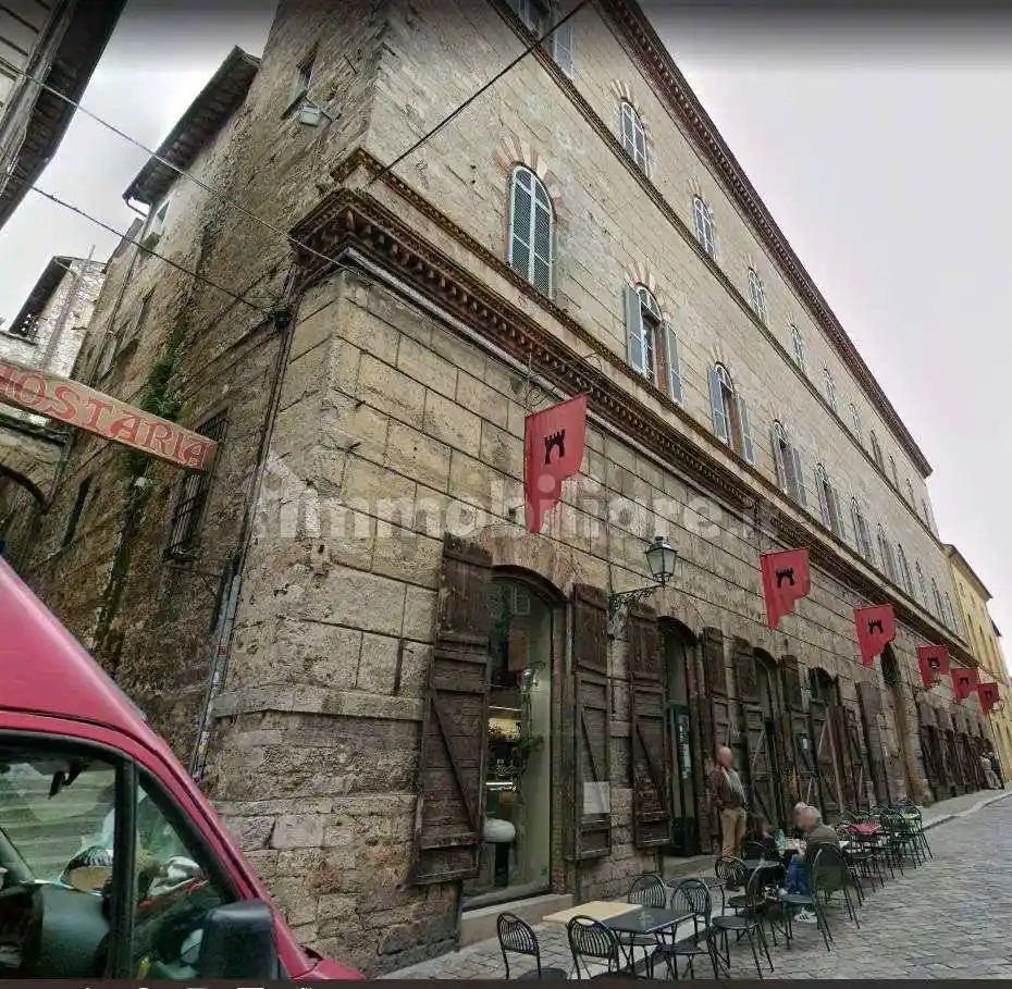 Palazzo - Edificio in vendita a Narni