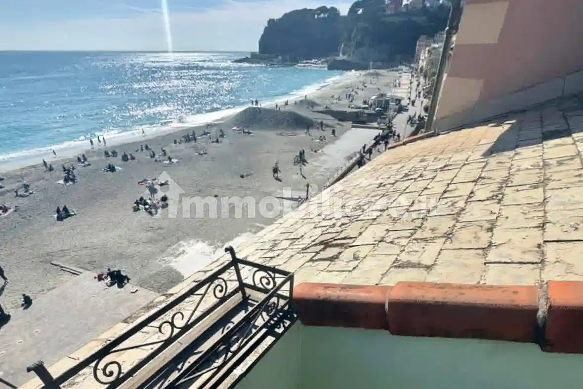 Appartamento in vendita a Celle Ligure