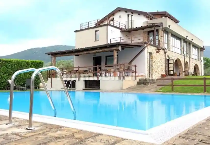 Villa in vendita a Sant'Agata de' Goti