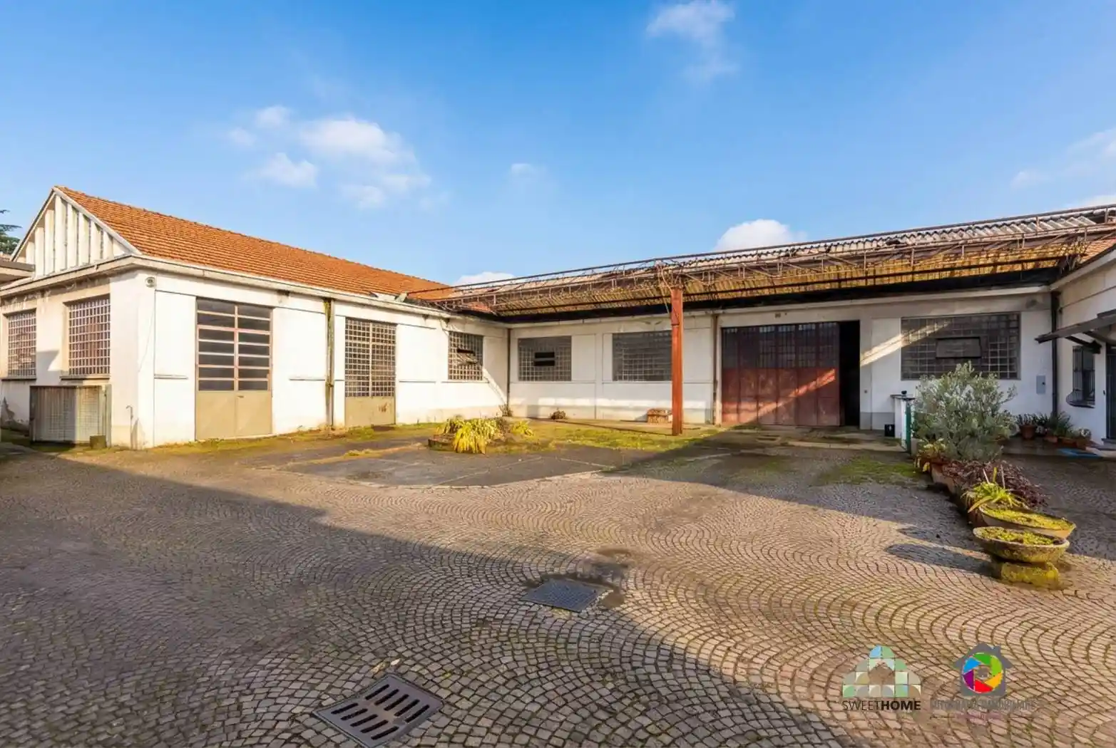 Palazzo - Edificio in vendita a Meda