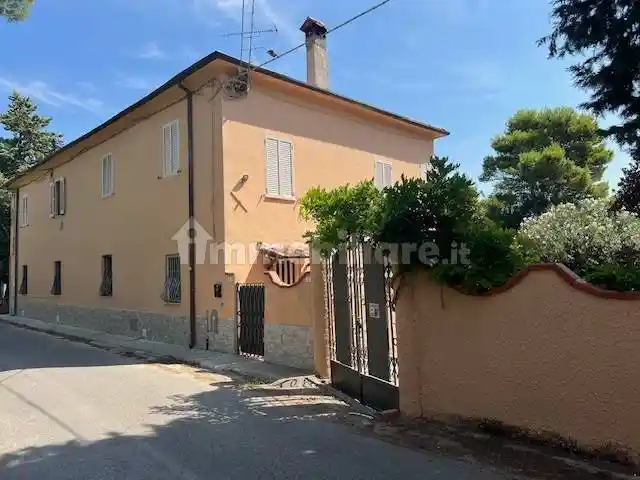 Villa in vendita a Fauglia