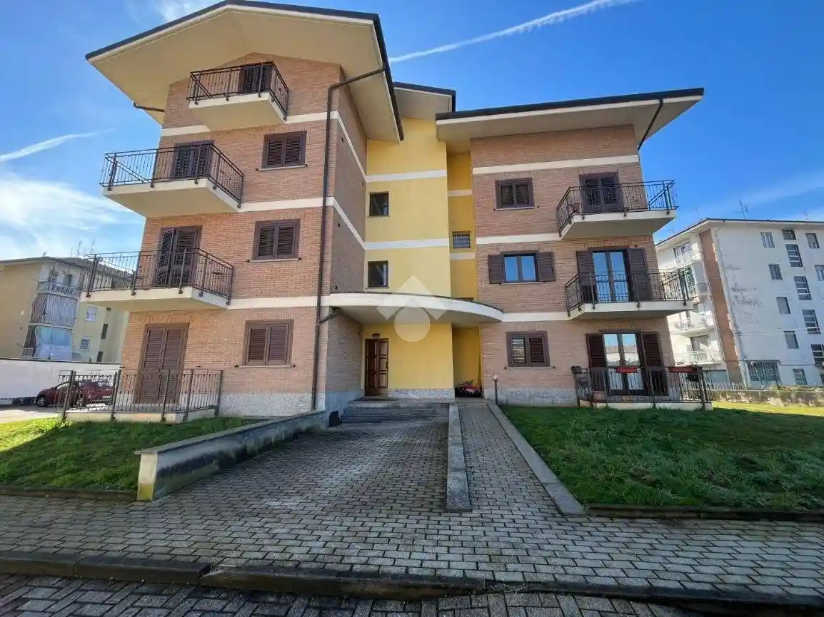 Appartamento in affitto a Leinì