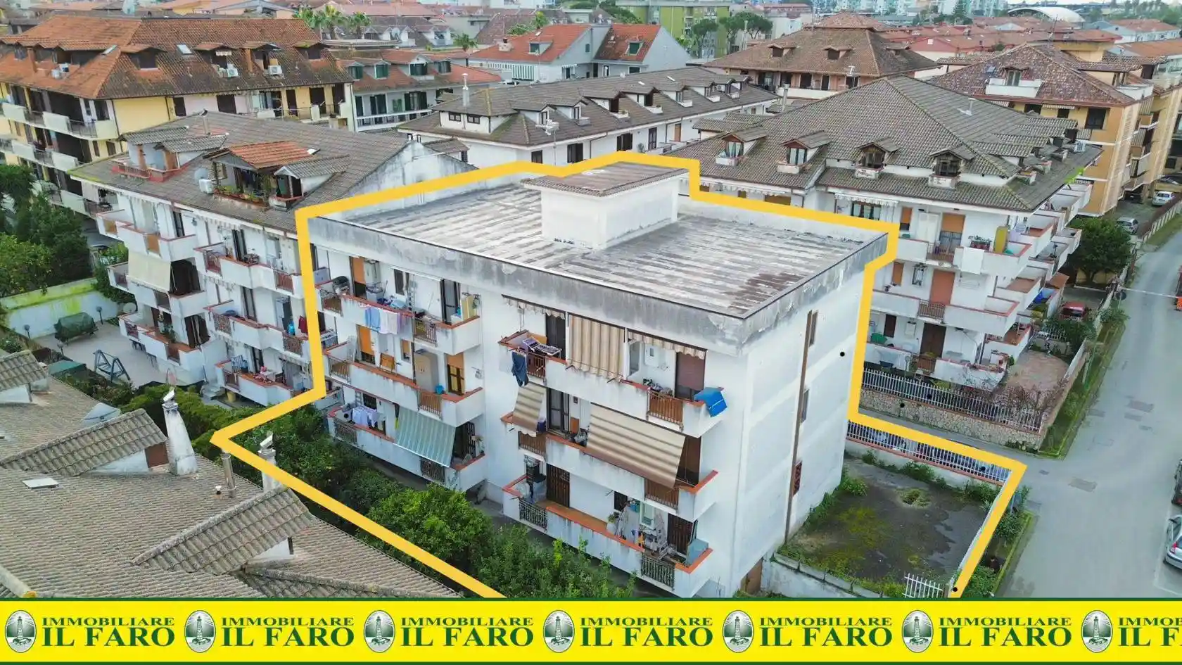 Palazzo - Edificio in vendita a Giugliano in Campania