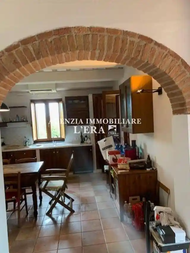 Casa indipendente in affitto a Pontedera