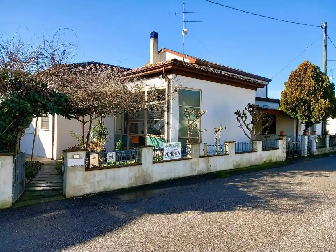 Villa in vendita a Bagnacavallo