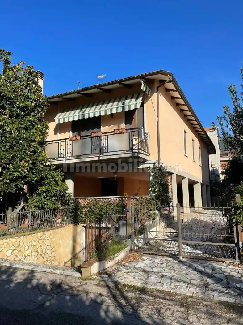 Villa in vendita a Terni