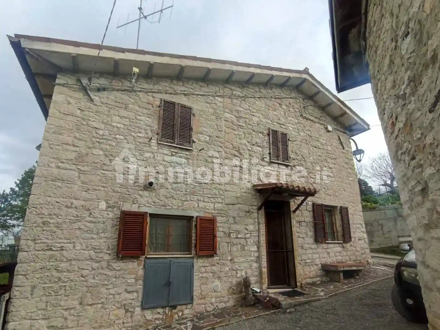 Appartamento in vendita a Valfornace