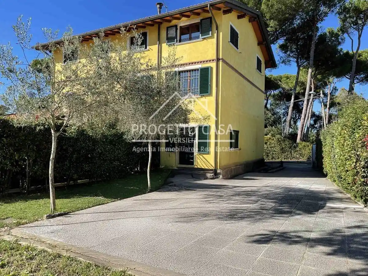 Villa in vendita a Pietrasanta