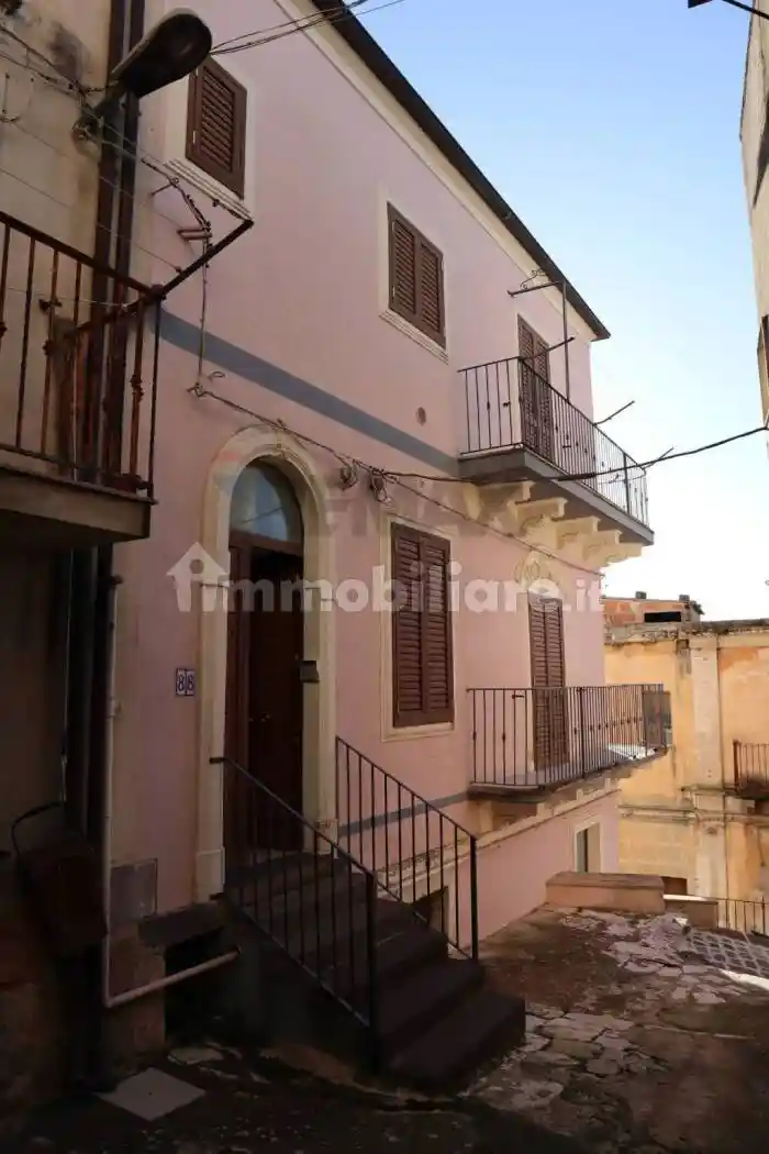 Casa indipendente in vendita a Monterosso Almo