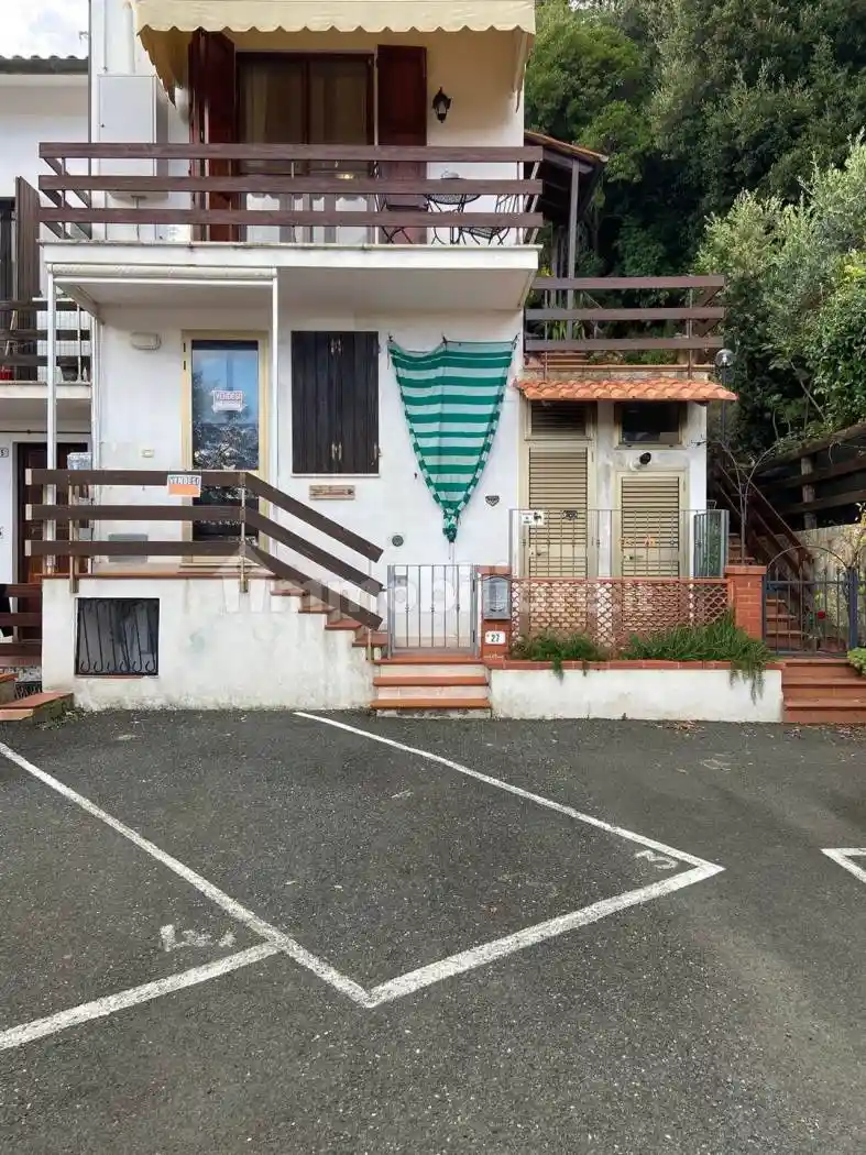 Appartamento in vendita a Sassetta