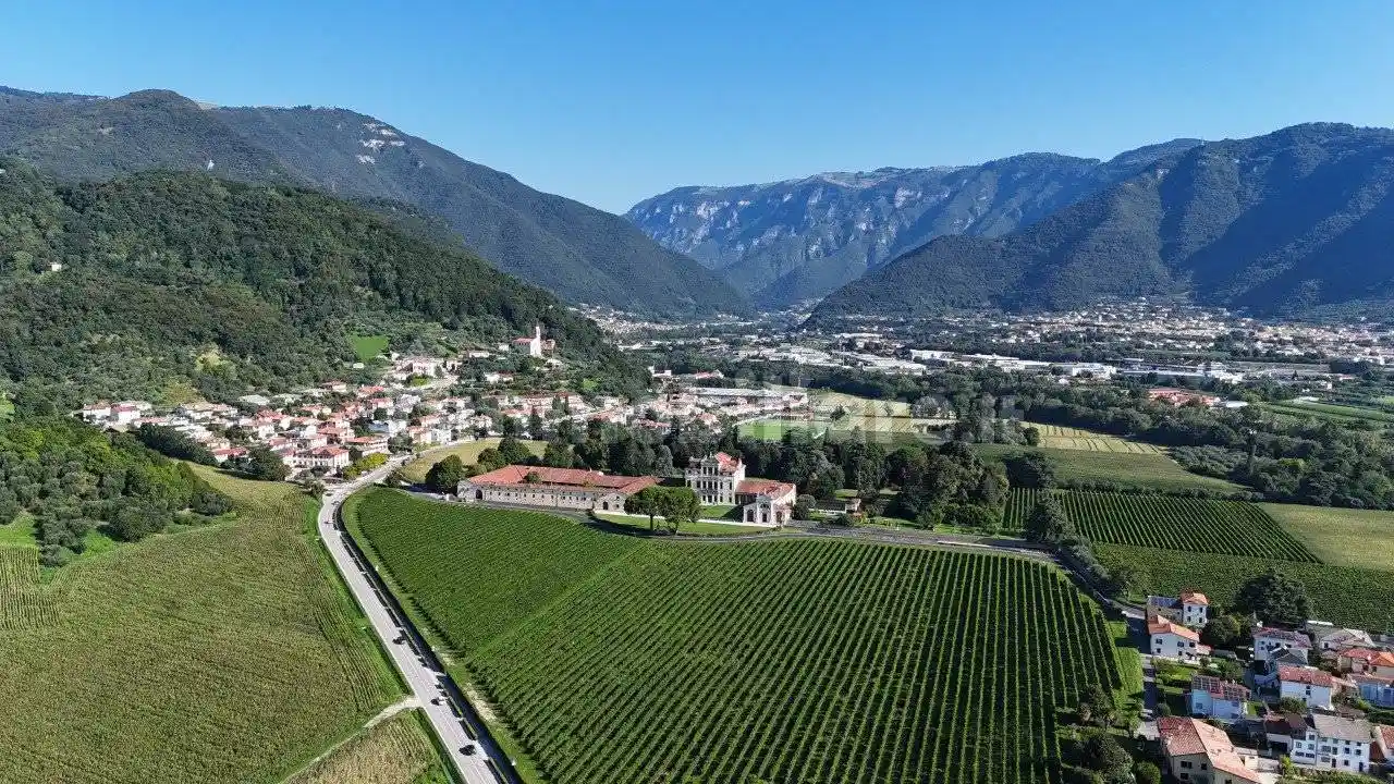 Villa in vendita a Bassano del Grappa