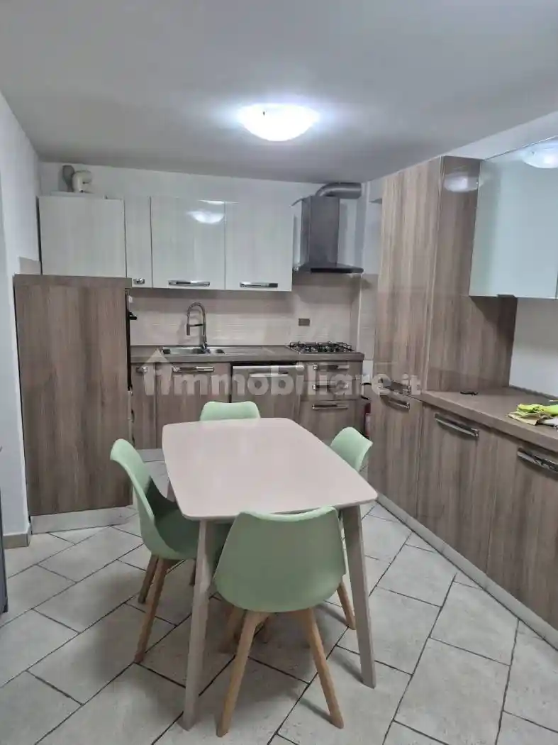 Appartamento in affitto a Brusimpiano