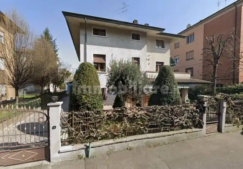 Casa indipendente in vendita a Reggio Emilia
